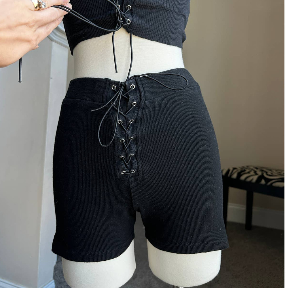 Highrack Studios black ribbed lace up shorts, size M